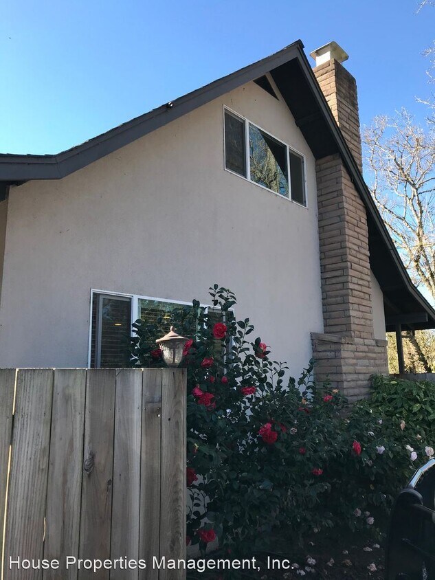Primary Photo - 3 br, 2 bath House - 22684 Broadway