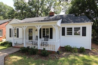 Building Photo - 992 Beverly Dr