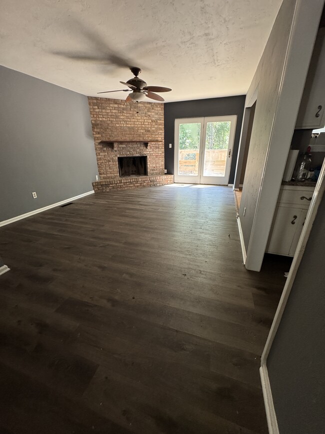 Foto del edificio - 494 Teal Ln