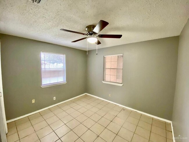 Building Photo - 9 S McColl Rd