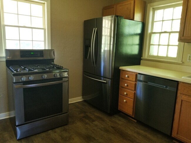 Foto del edificio - 801 W 8th Ave