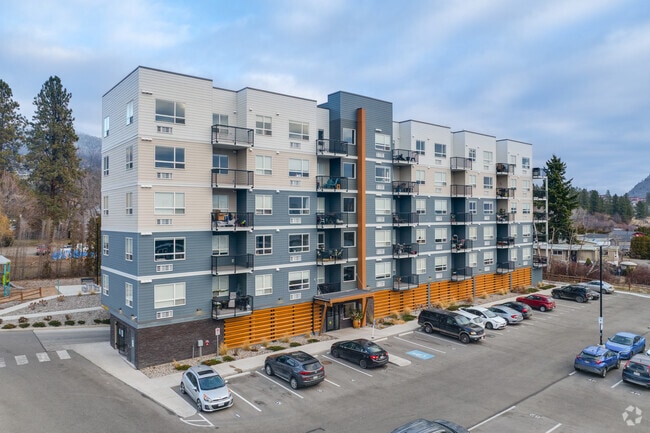 Building Photo - Skygreen