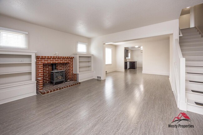 Foto del edificio - 3217 NE 78th Ave