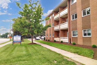 Building Photo - Silverbirch Apartments