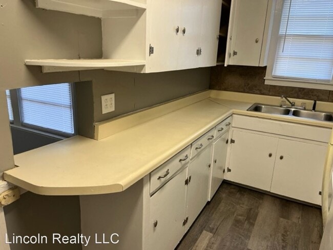Foto del edificio - 3 br, 2 bath House - 1712 Iola Dr. *