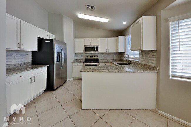Foto del edificio - 8520 W Palm Ln