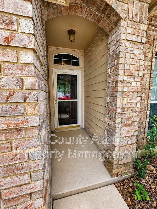 Building Photo - 9006 Pinseeker