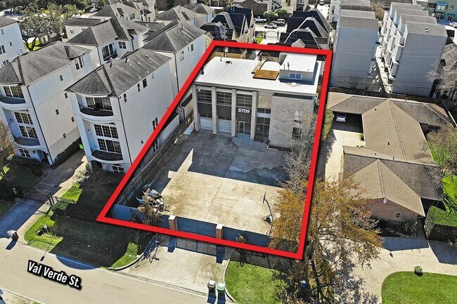 Building Photo - 5709 Val Verde St