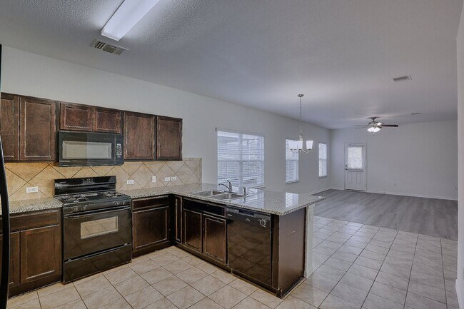 Building Photo - 507 Brashear Ln