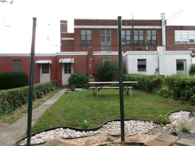 Foto del edificio - 922 Lititz Ave