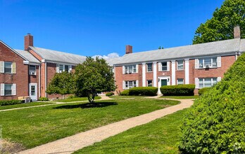 Building Photo - 30 Standish Rd