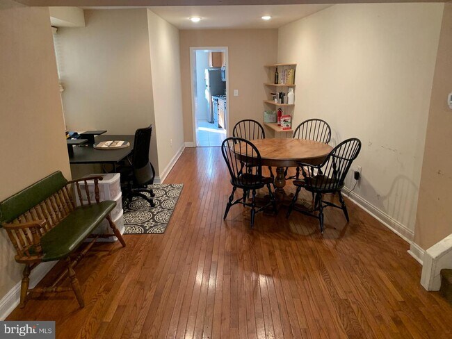 Foto del edificio - 152 Levering St