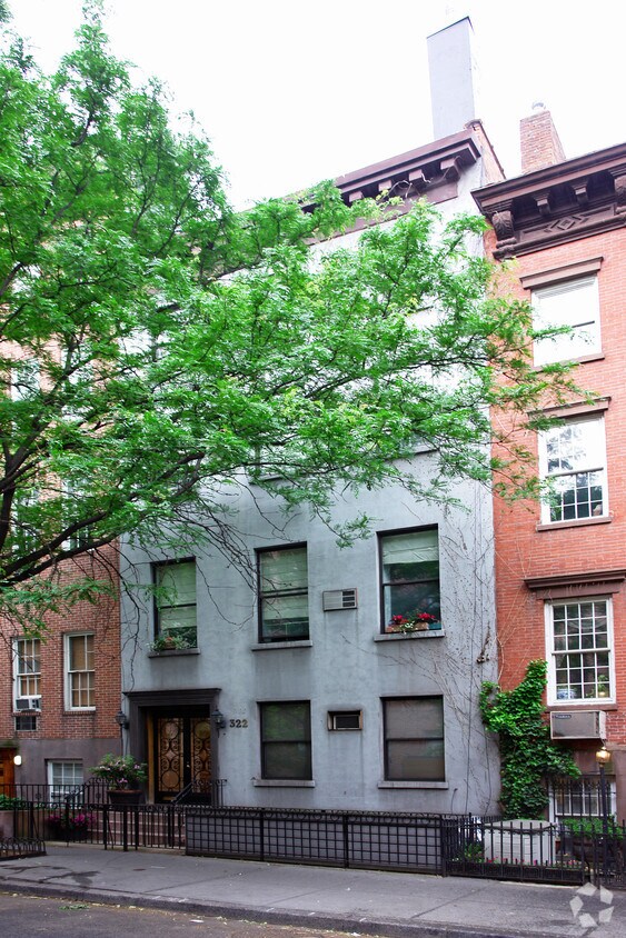 Primary Photo - 322 W 22nd St