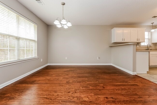 Building Photo - 522 Gallantry Trail