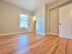 Building Photo - 28 Arcadia St