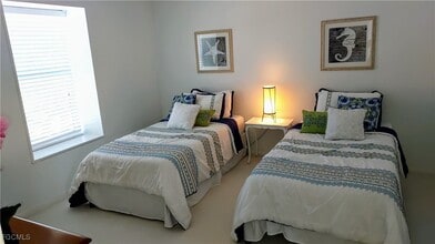 Building Photo - 140 Estrellita Dr