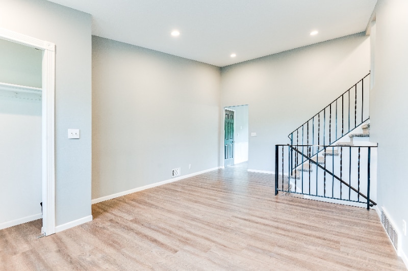 Foto principal - 5336 Russell Ave N