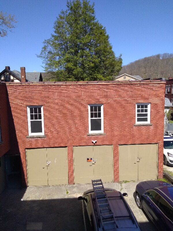 Building Photo - 1632 Virginia St E