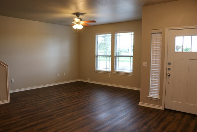 Foto del edificio - 744 Westfield Blvd