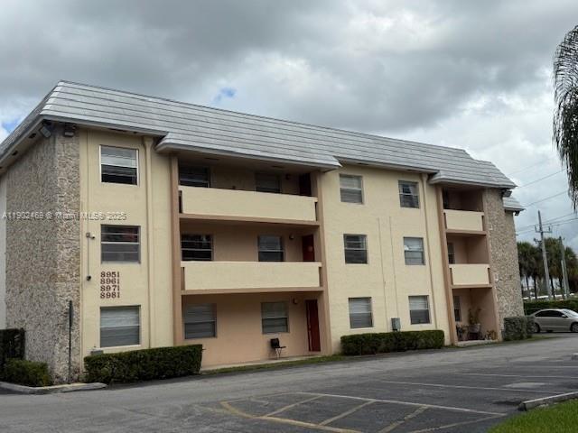 Foto principal - 8951 SW 72nd St