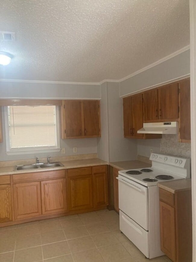 Building Photo - Gulfport 3 Bedroom