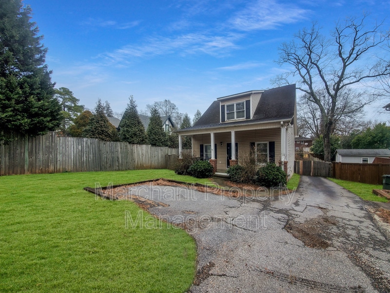 Primary Photo - 403a W Faris Rd