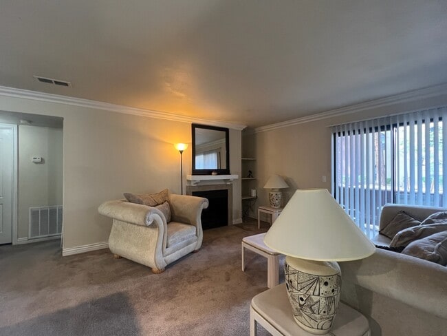 Foto del edificio - 4050 Pacific Harbors Dr