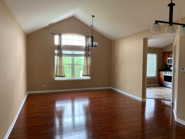Building Photo - 160 Fairfield Ln