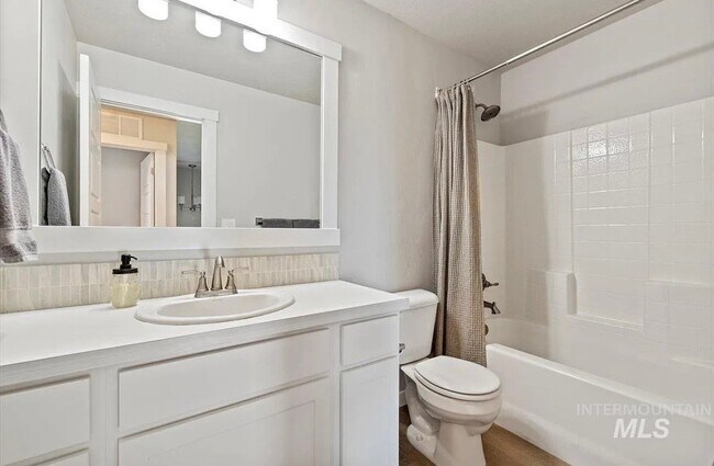 Foto del edificio - 5668 W Stadium Ln