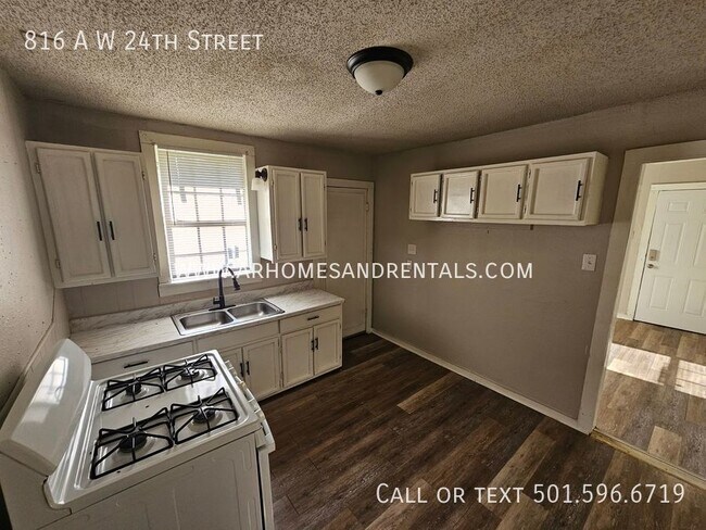 Building Photo - 816A W 24th 2 bedroom 1 bathroom