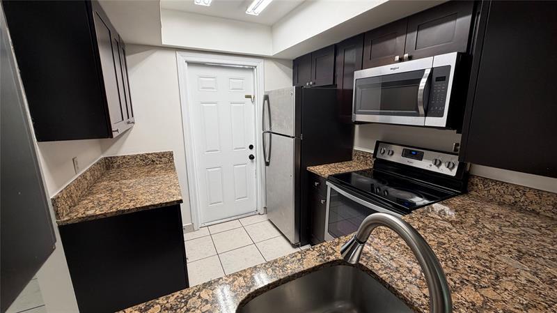 Foto principal - 4061 NW 9th Ave