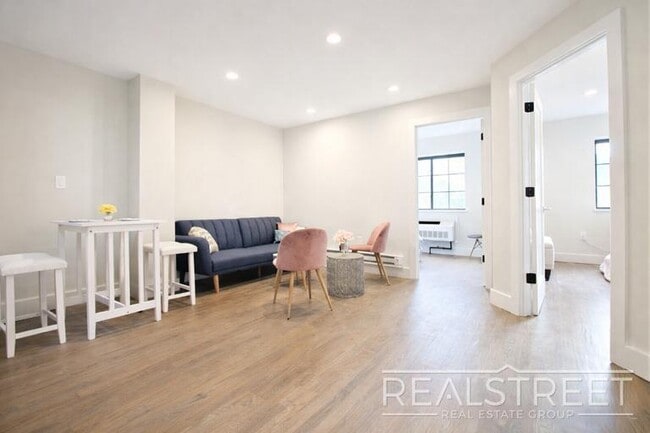Foto del edificio - NEW 2 BR in Prospect Lefferts Gardens!