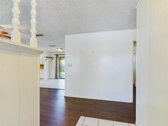 Foto del edificio - Generous 3-Bed, 2-Bath Home in Fredericksb...