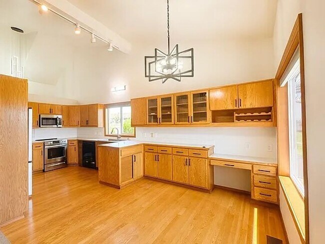 Foto del edificio - Move-In Special: $1000 off first month's rent!