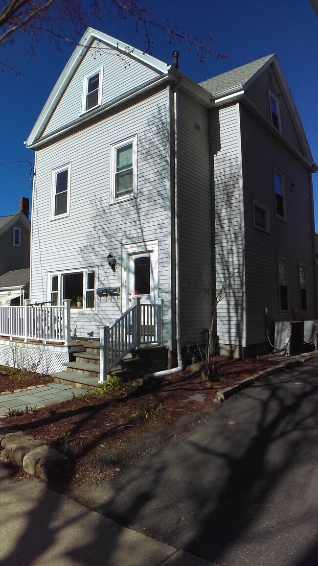 Foto del edificio - 8 Cedar Street