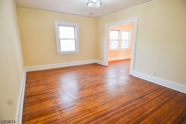 Foto del edificio - 39 Howe Ave