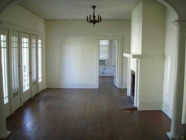 Building Photo - 309 E 34th St
