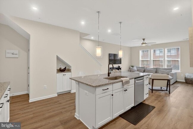 Foto del edificio - 9427 James MacGowan Ln