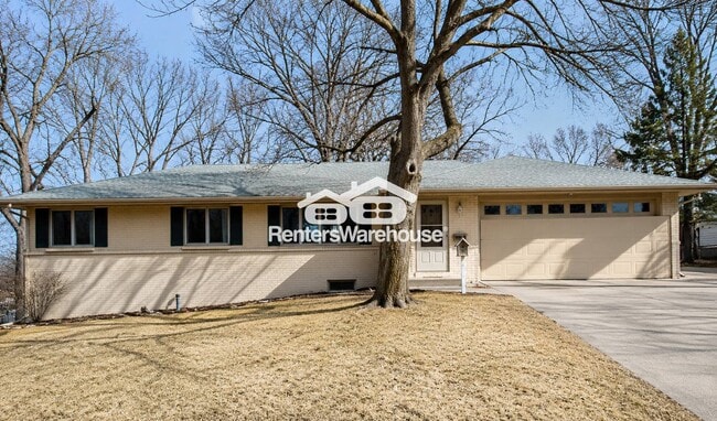 Building Photo - 3500 Yukon Ave N