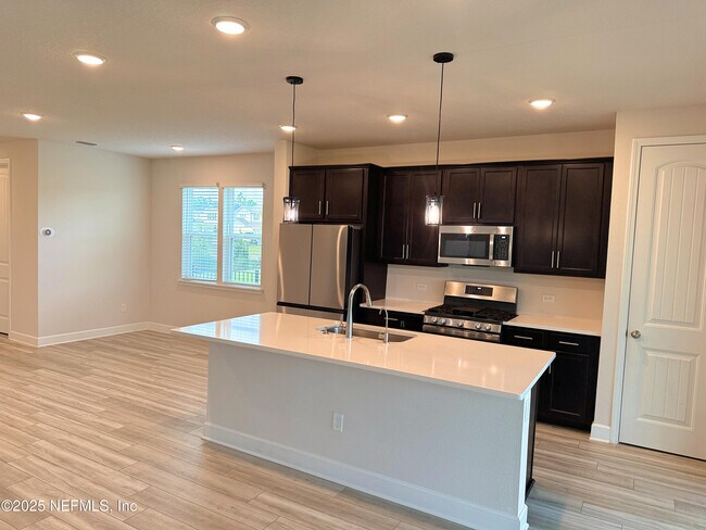 Building Photo - 47 Winged Elm Ct