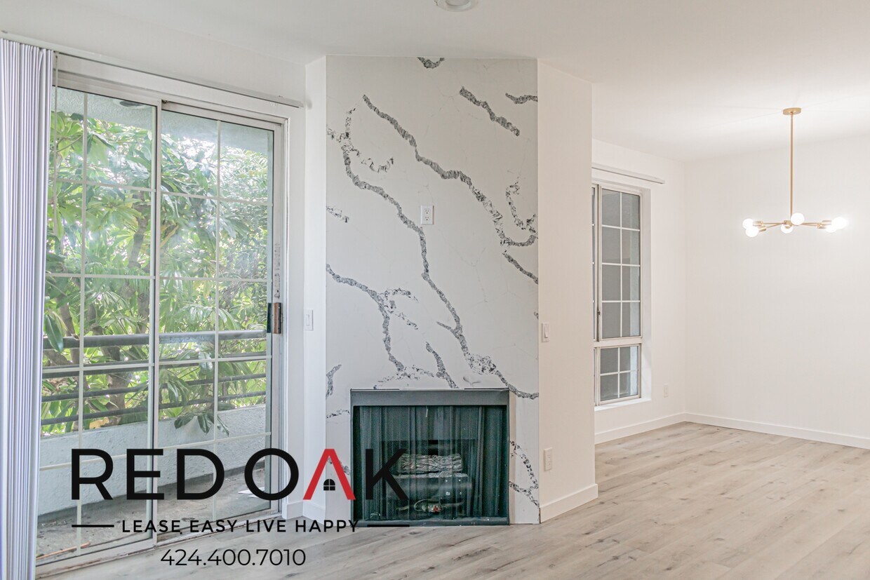 Foto principal - 4320 S Centinela Ave