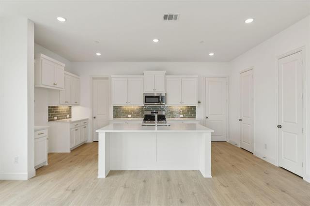 Foto del edificio - 15792 Millwood Trl