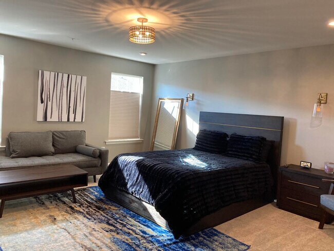 Foto del edificio - 3711 Silver View Ln