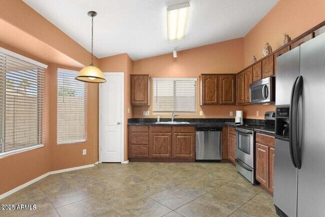 Foto del edificio - 14527 W Marcus Dr