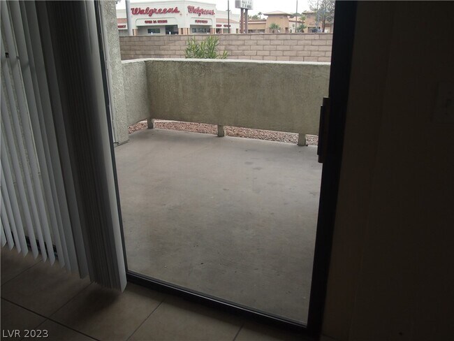 Building Photo - 4878 Nara Vista Way