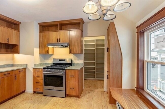 Building Photo - 12 Hampden St