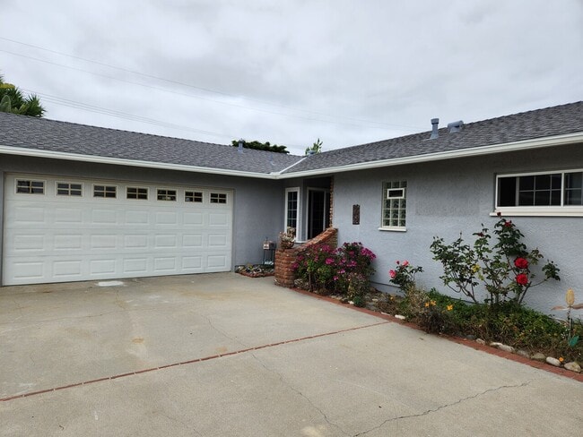 Building Photo - 13301 Danvers Way