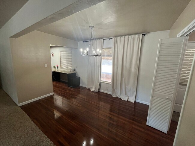 Foto del edificio - Cozy three bedroom home for rent