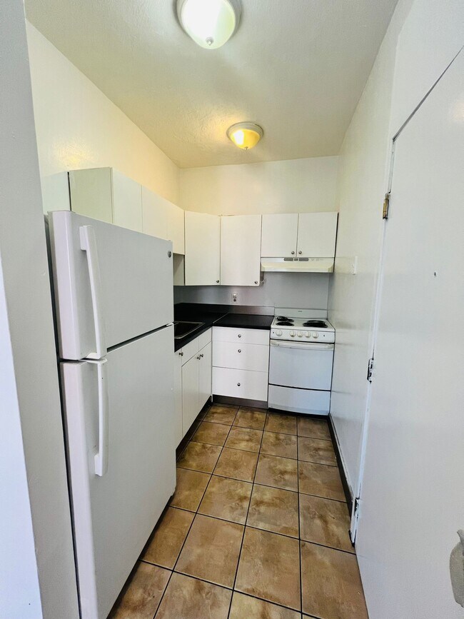 Foto del edificio - 556 Columbus Ave