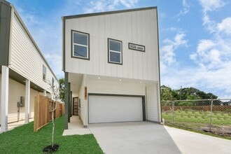 Building Photo - 9307 Jutland Rd